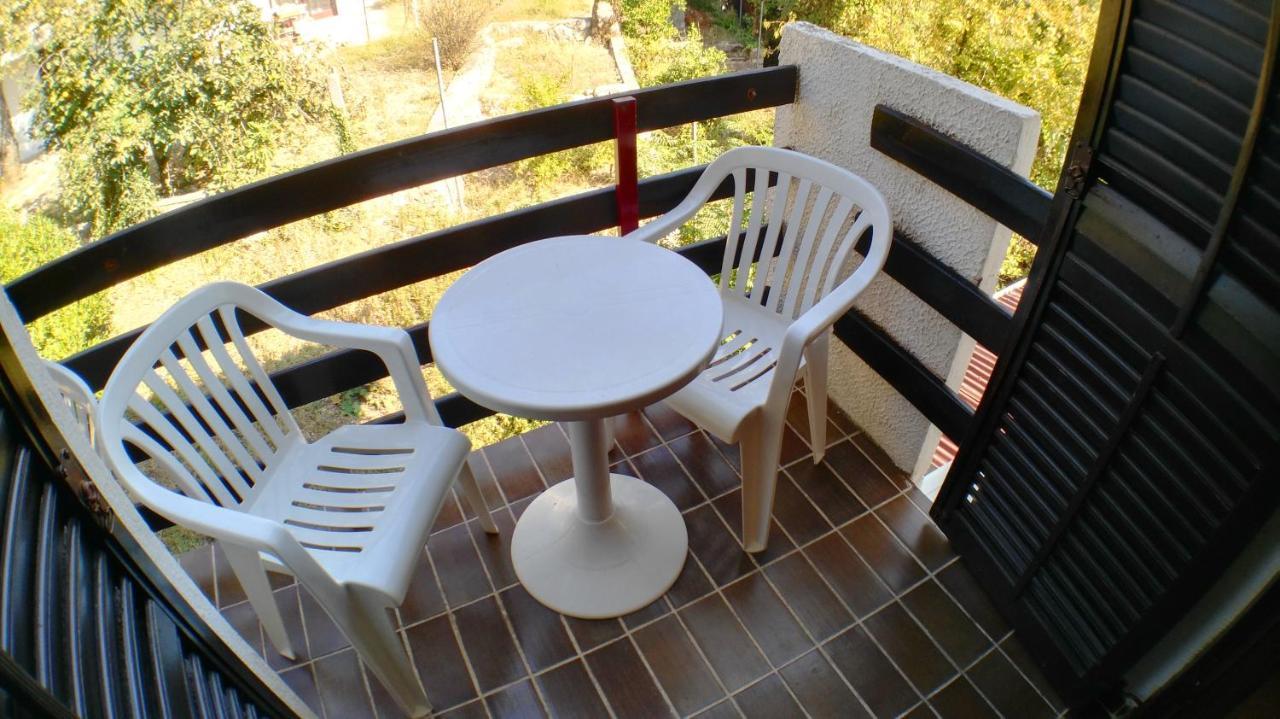 Guesthouse Obala Sutomore Eksteriør bilde